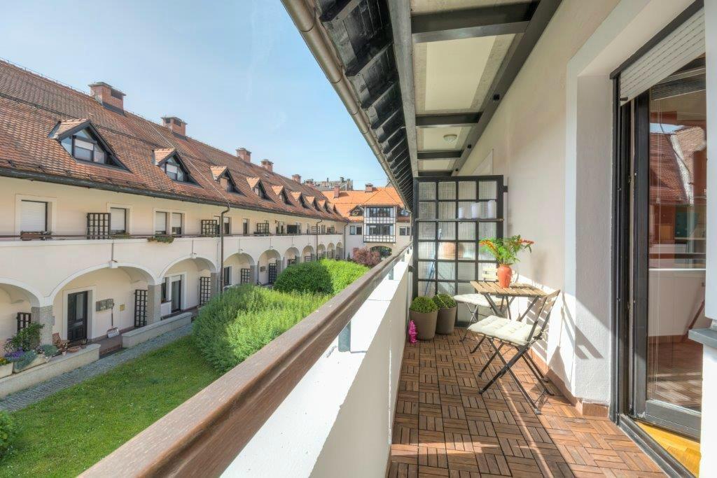 Apartments Fine Ziherlova Liubliana Exterior foto